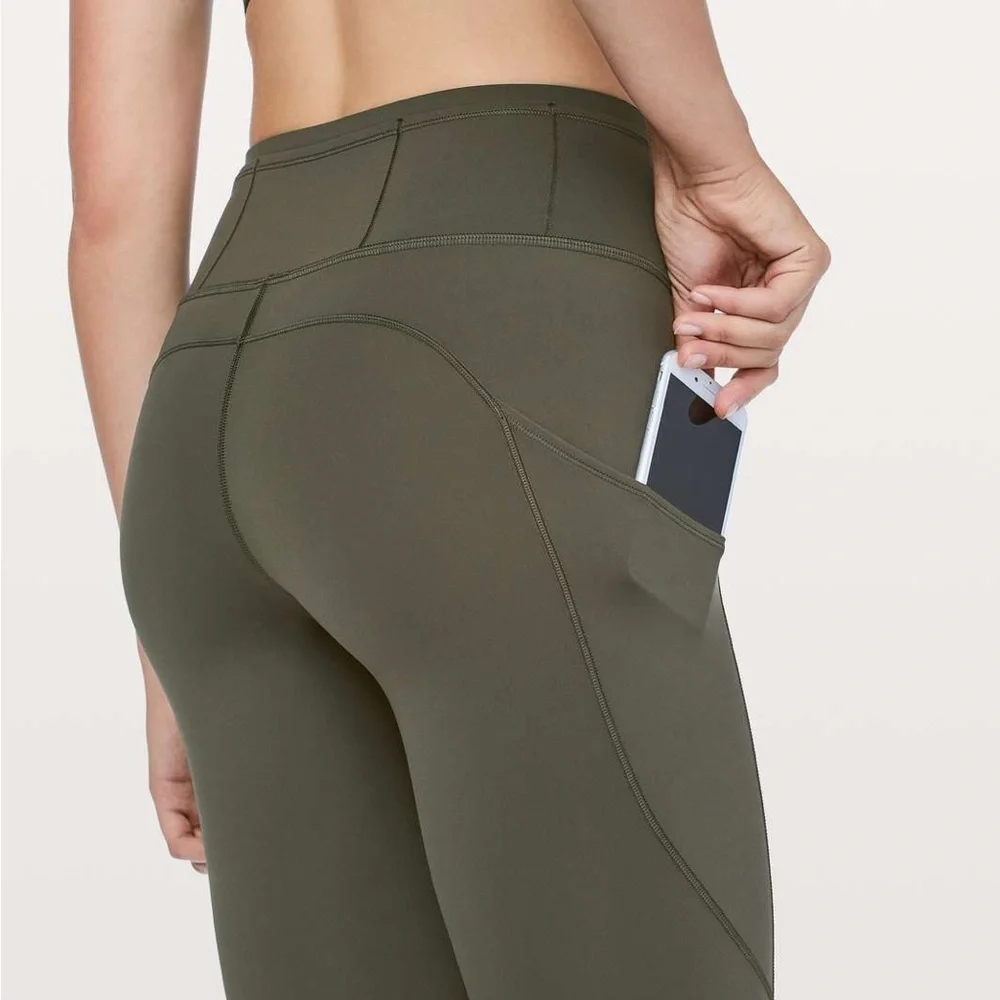 Lululemon Women’s Fast & Free Crop II Nulux 19